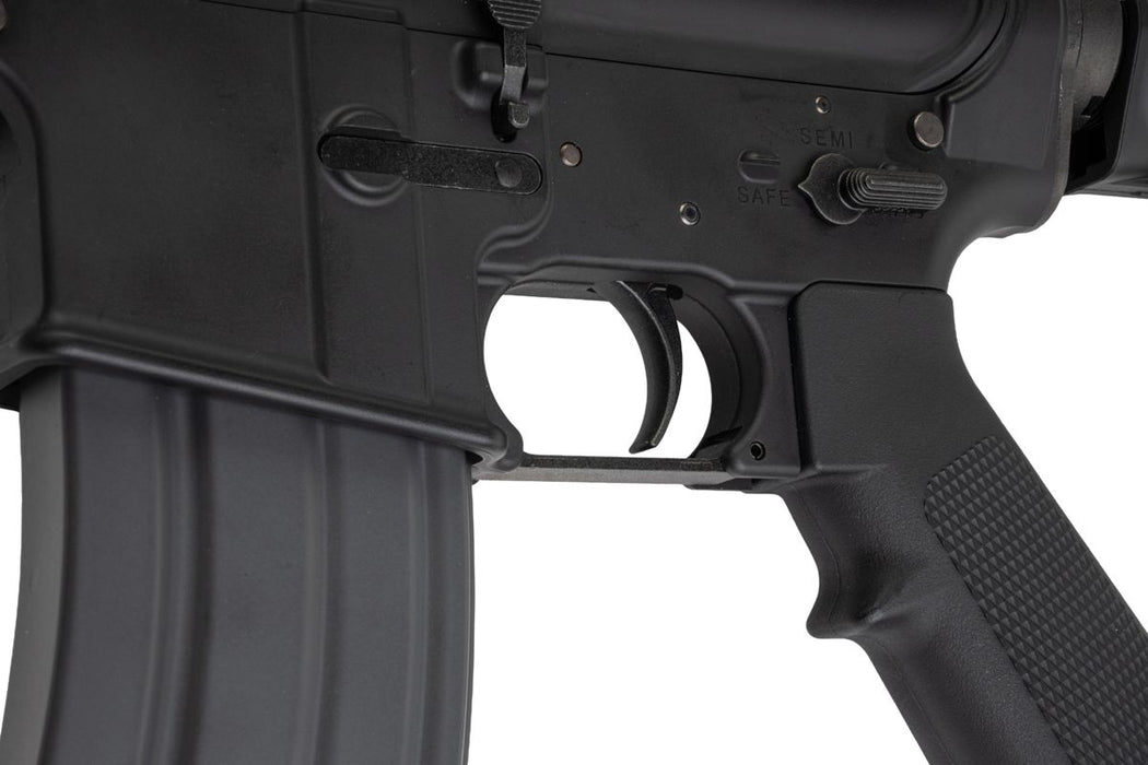 Tokyo Marui EVOLT M4A1 Carbine & X4 Additional Magazines